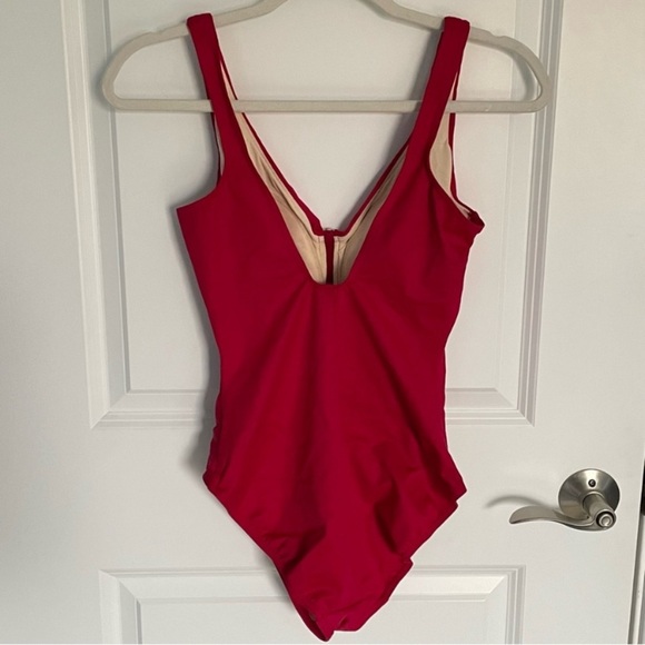 New! MiracleSuit Red Razzle Dazzle Zipt One Piece zipper Swimsuit 3166 - Picture 6 of 11